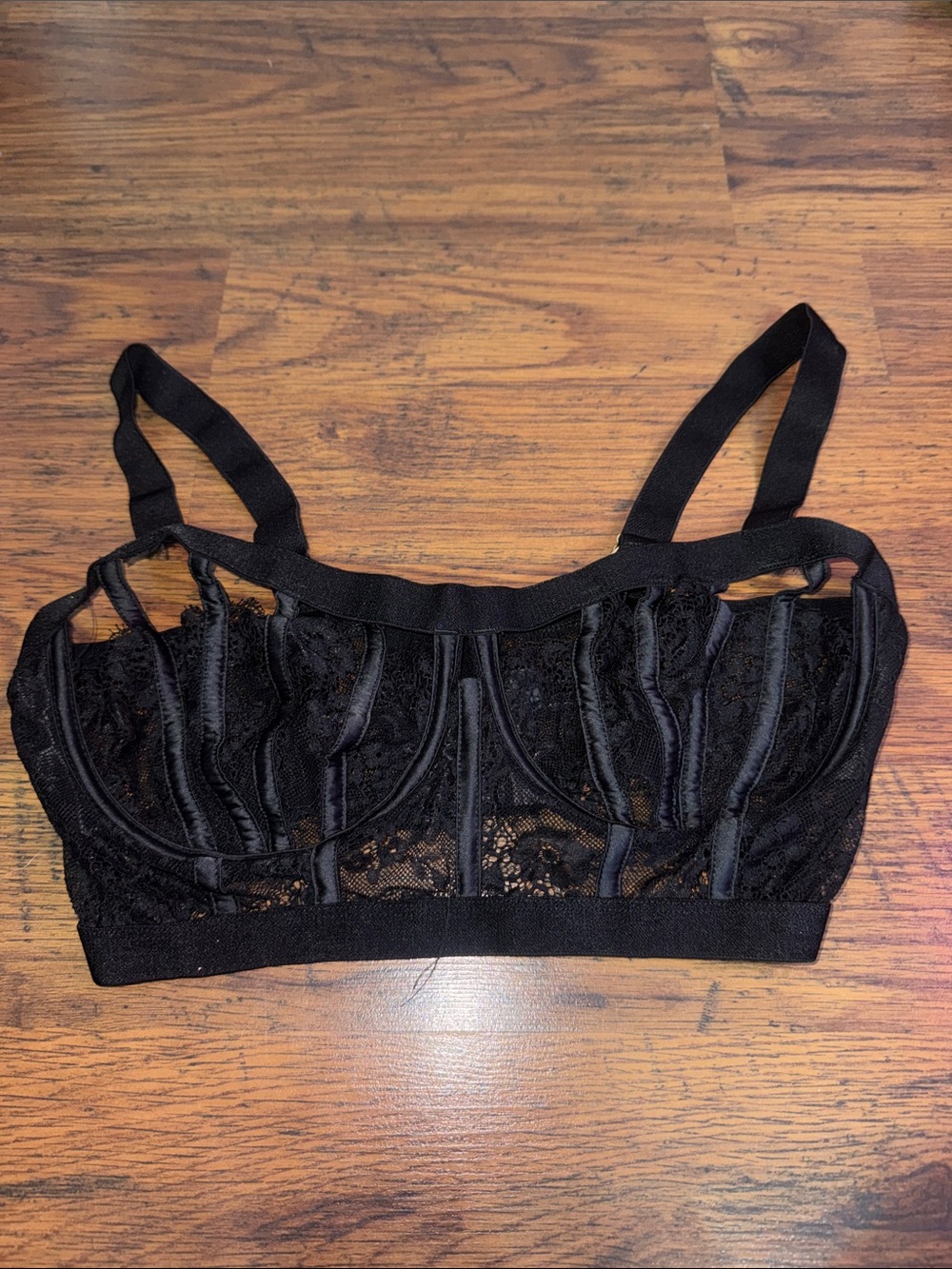ASOS Black Lace Underwire Bralette 29.T
